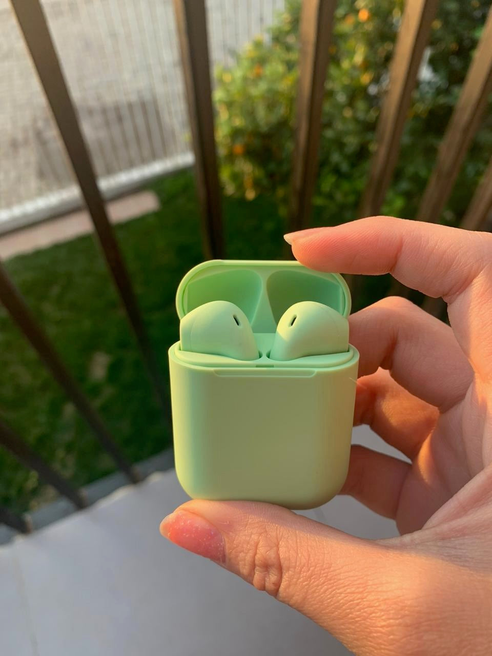 Audífono + Funda de Regalo